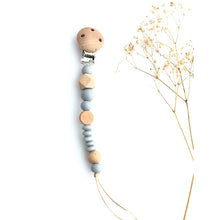 Cargar imagen en el visor de la galería, Chupetero silicona y madera gris