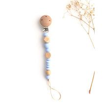 Cargar imagen en el visor de la galería, Chupetero silicona y madera Azul