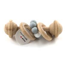 Cargar imagen en el visor de la galería, Sonajero mordedor tipo pesa en color gris