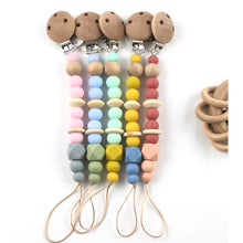 Cargar imagen en el visor de la galería, Chupeteros Silicona y madera Anillas 5 colores