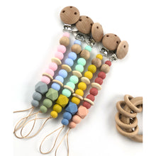 Cargar imagen en el visor de la galería, Chupeteros Silicona y madera Anillas 5 colores