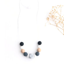 Cargar imagen en el visor de la galería, Collar de lactancia gris y beige