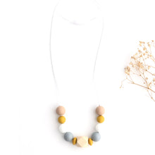 Cargar imagen en el visor de la galería, Collar de lactancia gris y beige