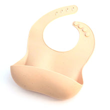 Cargar imagen en el visor de la galería, Babero de silicona color nude