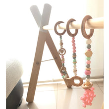 Cargar imagen en el visor de la galería, Play gym en blanco con juguetes a elegir.