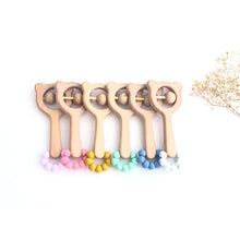 Cargar imagen en el visor de la galería, Sonajero mordedor oso diferentes colores