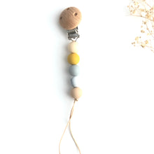 Cargar imagen en el visor de la galería, Chupetero silicona mini beige, mostaza, gris