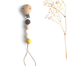 Cargar imagen en el visor de la galería, Chupetero silicona mini chocolate beige blanco