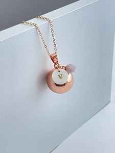 Bola ISIS con inicial personalizada. BYBEEBALL