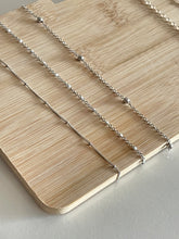 Cargar imagen en el visor de la galería, cadenas plateadas de acero
